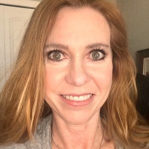 Meet your Posher, Leslie